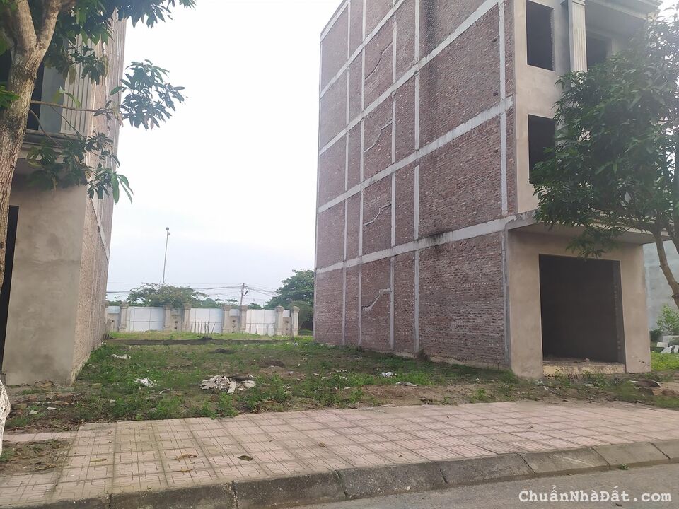 Gia đình bán gấp lô đất biệt thự Thiên Mã sát sân Golf và QL21 gần các trường Đại học tại Hoà Lạc 