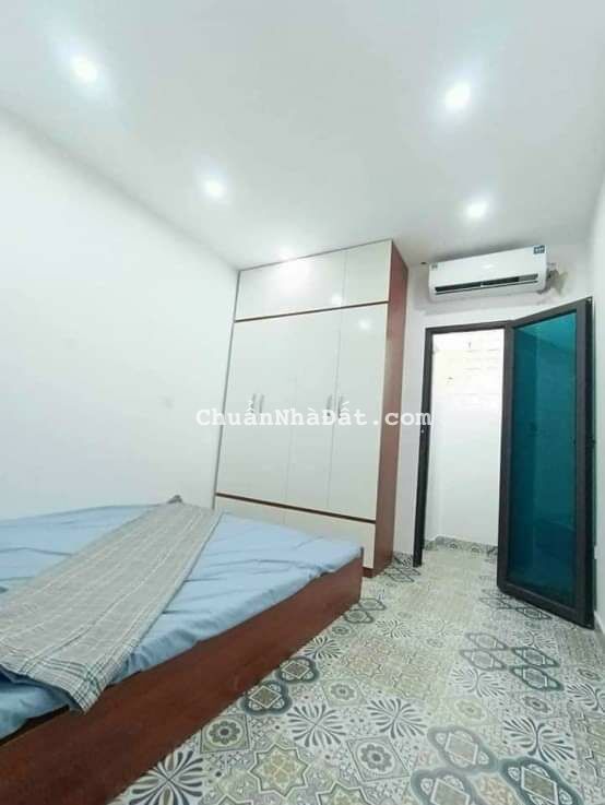 Bán căn hộ dịch vụ phố Mạc Thị Bưởi, Q. Hai Bà Trưng, Hà Nội. DT45m2, 7 tầng thang máy, 12 phòng.