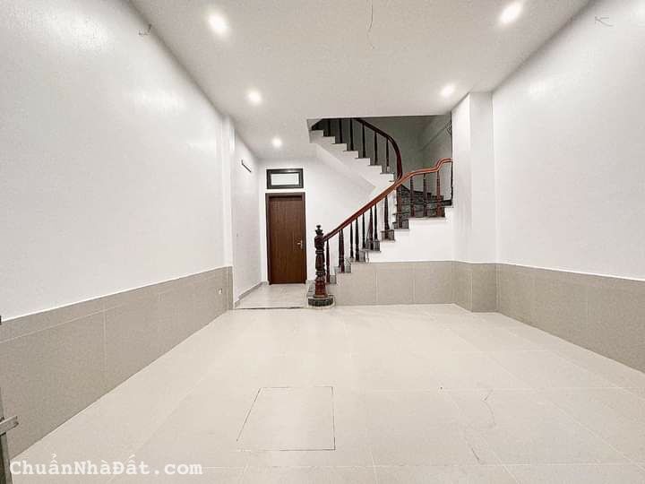 Chỉ với 4.5 tỷ sở hữu căn hộ dịch vụ 5 tầng, 9 phòng phố Khương Đình, Thanh Xuân, Hà Nội.