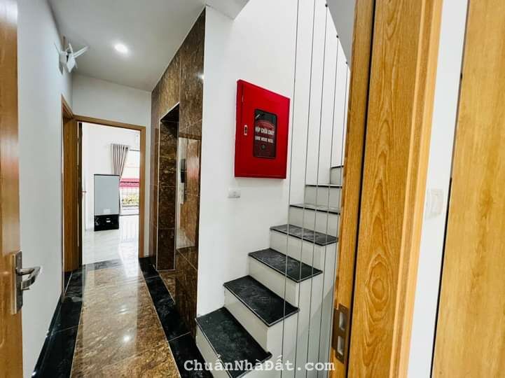 Bán nhà chung cư mini 17 phòng, dt 65m2 xây 7 tầng thang máy, Ngõ Gốc Đề, Hà Nội.