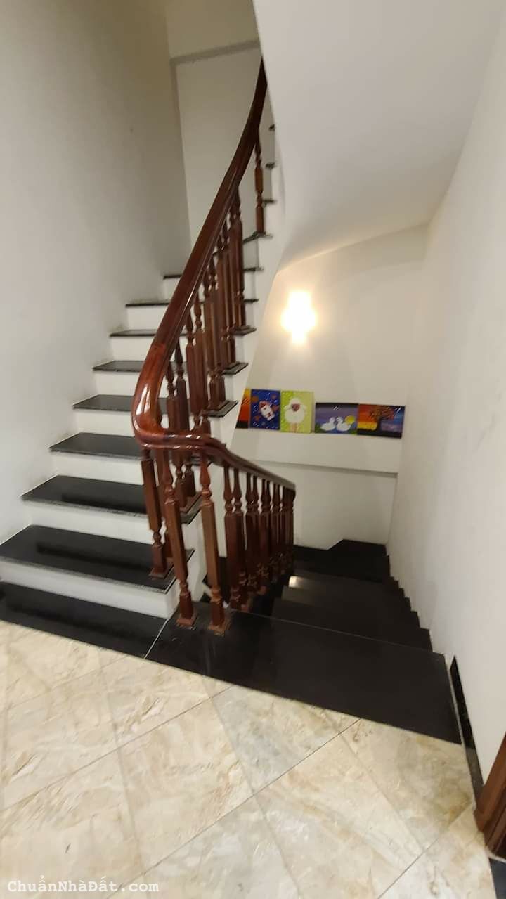 Bán nhà phố Tam Trinh, Hoàng Mai, Hà Nội. Dt 75m2, 1 mặt ngõ oto, 1 mặt view hồ, , 