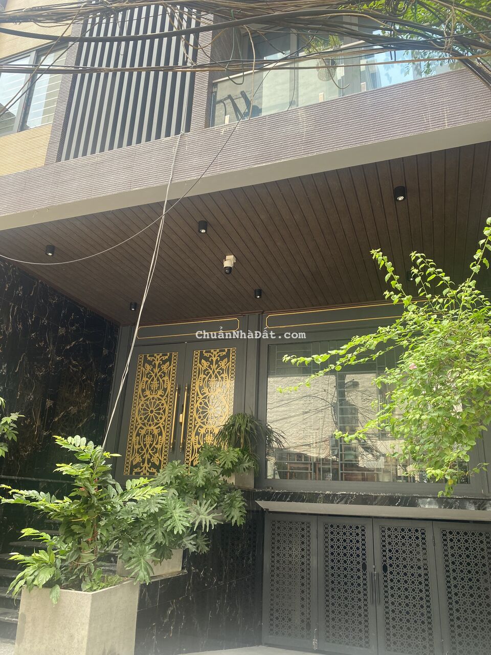 Siêu Hiếm, Lô Góc 132m Lạc Long Quân Mặt tiền 5.5m Giá Chỉ 11tỷ Oto Quay Đầu, Cạnh Hồ Tây.