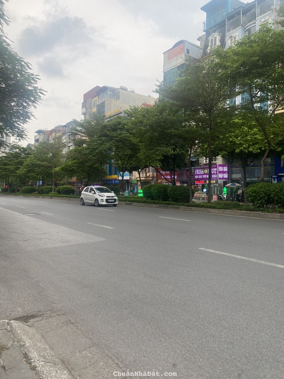 Siêu Hiếm Đất Phố Nguyễn Văn Huyên, 110m, MT 6m, Cạnh Công Viên Nghĩa Đô, Oto, 10 tỷ