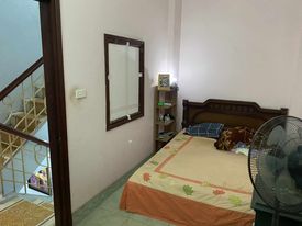 CỰC HIẾM - CỰC GẤP - Bán nhà Giải Phóng, Ô tô, Kinh doanh, 3 bước ra phố, 40m- 4 tầng- 5 tỷ 45