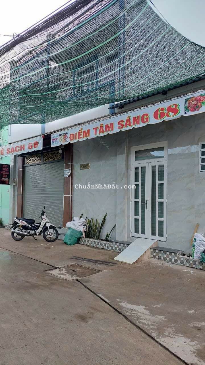 Vị trí kinh doanh buôn bán mà giá cực rẻ Nhà mới đẹp  ....  DT 11m X 5m shr 1 trệt 1 lầu sân thượng