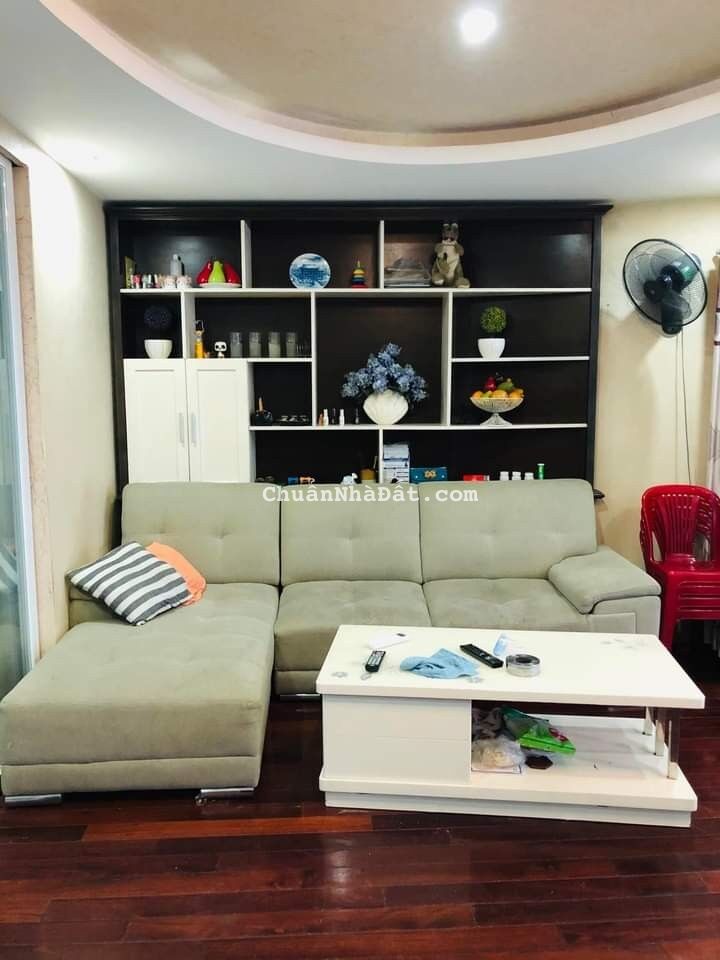 Định cư bán gấp nhà hẻm 281 Lê Văn Sỹ, 90m2, 5 tầng, cùng nội thất. 0909469065