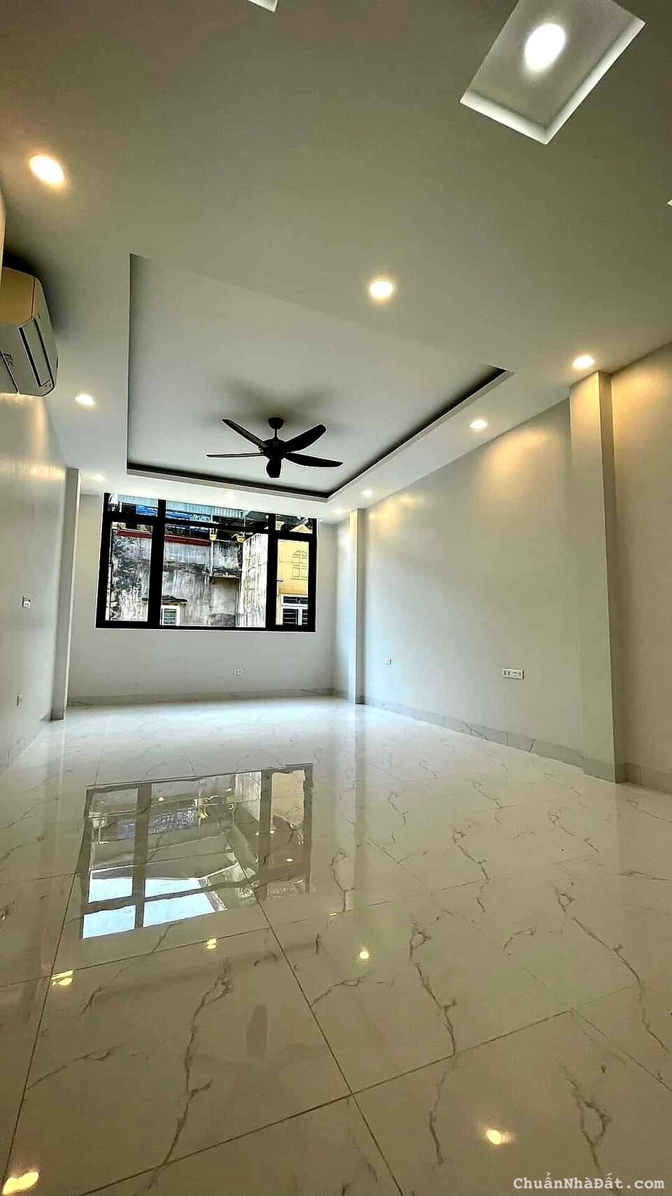 Bán nhà Trương Định - HM, mới kính coong, mặt ngõ thông, gần phố, 52m2 5T giá 5 tỷ