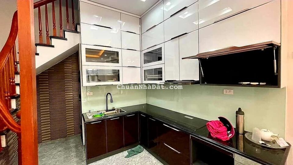 Bán nhà Trương Định - HM, mới kính coong, mặt ngõ thông, gần phố, 52m2 5T giá 5 tỷ