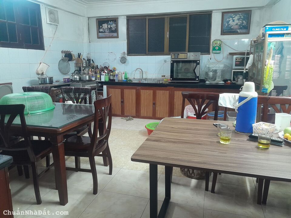 Nhà ngõ 50 Võng Thị, hai mặt thoáng, gần hồ, 70m2 giá 10 tỷ Nhà ngõ 50 Võng Thị, hai mặt thoáng, gần hồ, 70m2 giá 10 tỷ