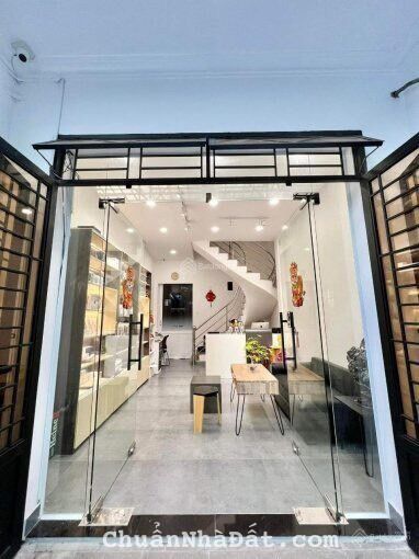 Bán nhà ngộp Nguyễn Đình Chiểu Quận 3 giá 2.25 tỷ sổ hồng riêng