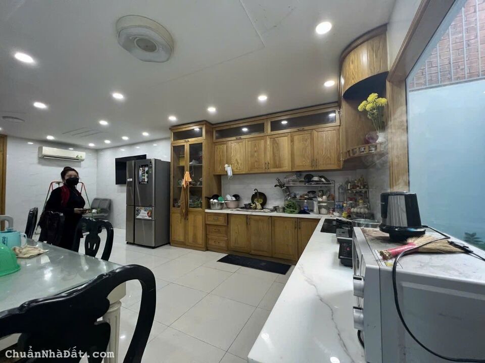 Bán nhà hẻm đường Hai Bà Trưng, Phường 6, Quận 3 DT 4x15.5m 1 trệt 2 lầu giá (2.55 tỉ)