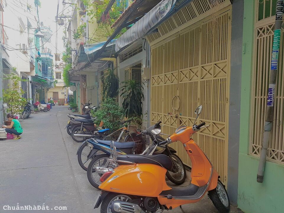 Hạ giá bán gấp nhà giá 2.25 tỷ đường Số 7 Cư Xá Đô Thành, P4, Q3. DT 3x9m có HĐ thuê 12tr/tháng