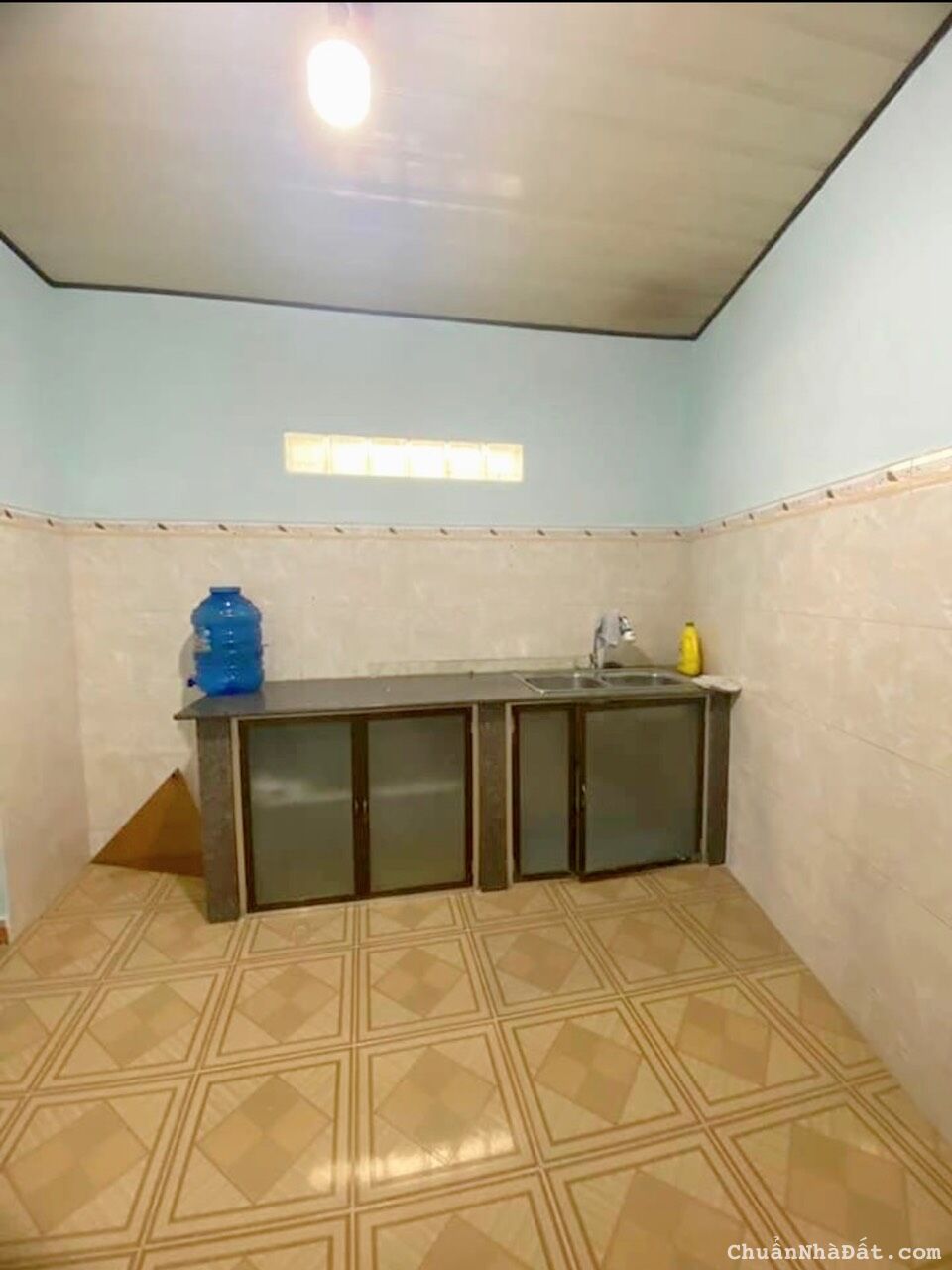 ẦN BÁN NHÀ CẤP 3, MẶT TIỀN PHƯỜNG VẠN THẠNH, GẦN CHỢ ĐẦM, TTTP NHA TRANG GIÁ 3,050 TỶ.