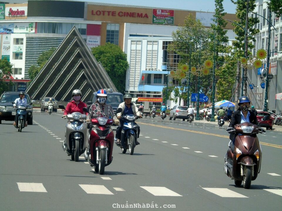 TÔI CHÍNH CHỦ SANG GẤP 924M2 ĐẤT THỔ CƯ ,ĐỐI DIỆN CHƠ.GIÁ 520TR