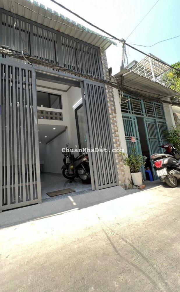 Bán nhà riêng 40m2 giá Huỳnh Văn Nghệ chính chủ tại Tân Bình. Có sổ hồng riêng công chứng ngay. 