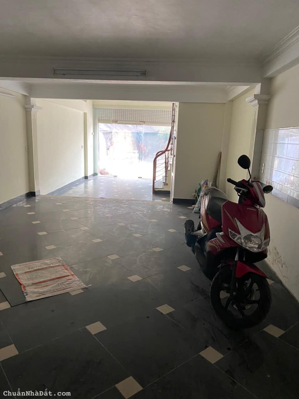 Bán nhà Tòa nhà đẹp Mặt Ngõ Giải Phóng Vỉa hè Gara Thang máy DT68m 6T MT4.5m_GIÁ 11.8Tỷ 0795986686