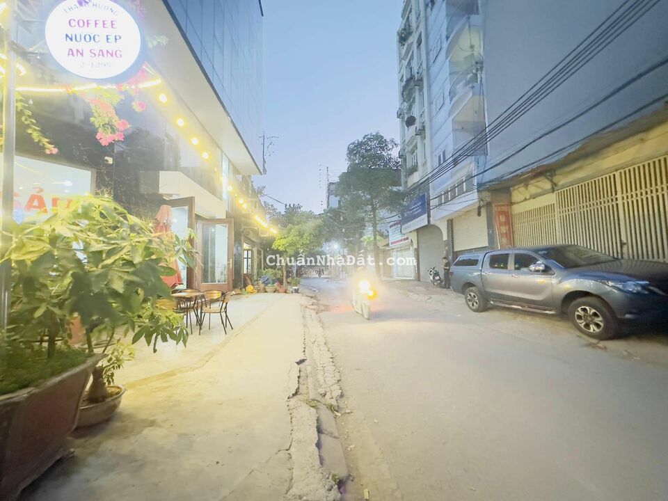 Bán nhà Mặt Ngõ Giải Phóng - Vỉa hè - Gara Ô TÔ- Thang máy -DT68m2 6T MT4.5m_ GIÁ 11.8Tỷ_0795986686 Bán nhà Mặt Ngõ Giải Phóng - Vỉa hè - Gara Ô TÔ- Thang máy -DT68m2 6T MT4.5m_ GIÁ 11.8Tỷ_0795986686