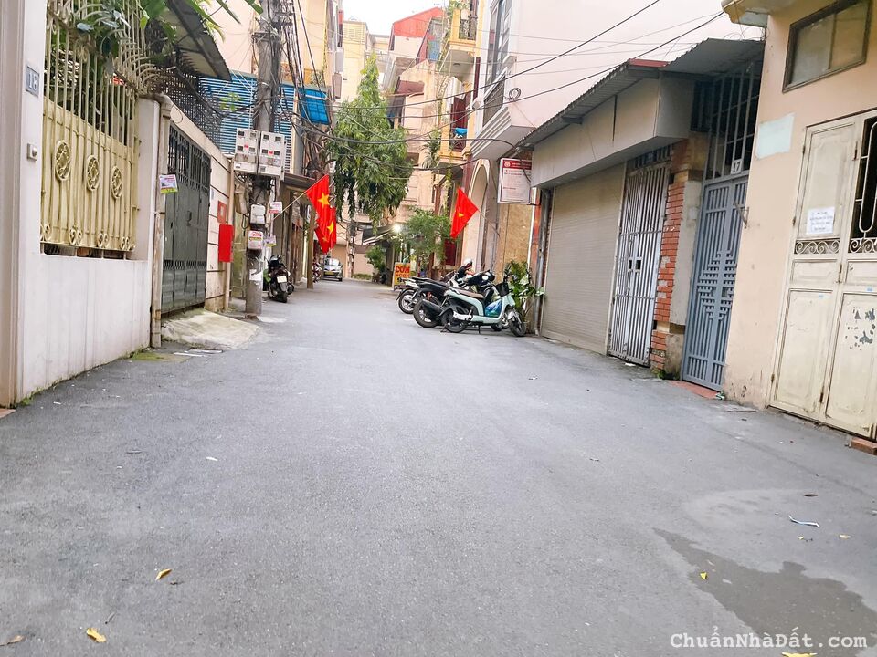 Hoàng Văn Thái, Phân lô quân đội 64m 4T Mt4,1m +Gara Ôtô +Kinh doanh –Nhỉnh 10tỷ _ LH 0795986686 Hoàng Văn Thái, Phân lô quân đội 64m 4T Mt4,1m +Gara Ôtô +Kinh doanh –Nhỉnh 10tỷ _ LH 0795986686