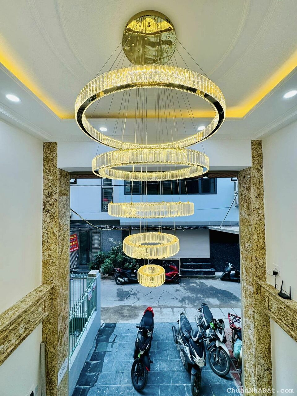 Bán nhà mới MINH KHAI - Ô tô Thang máy - Diện tích 71m*6T*Mt4m – Nhỉnh 24 Tỷ_LH 0795986686