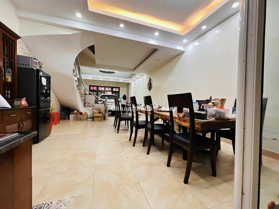 Bán nhà phân lô Tam Trinh 88m2 5 Tầng Mt5.5m – Vỉa hè KD – Gara ôTô –  Giá 14.5 Tỷ -LH 0795986686