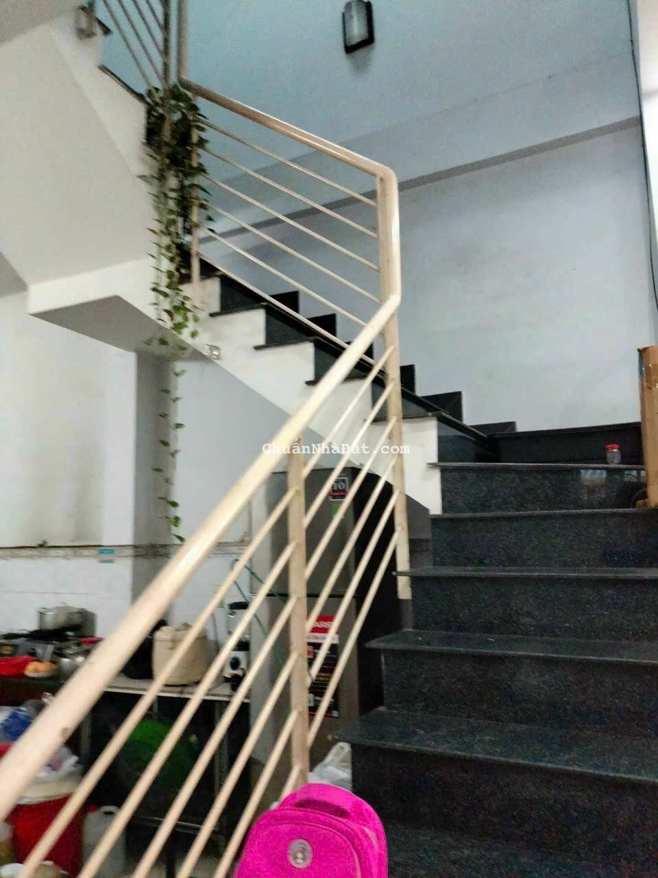 CHO THUÊ NHÀ MẶT TIỀN ĐÔNG HƯNG THUẬN Q12 