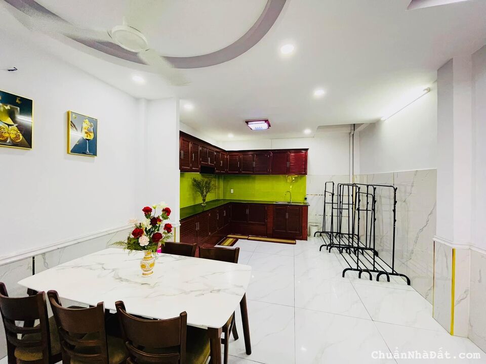 Nhà đang cho thuê CHDV 20tr/tháng Đào Duy Anh P9 Q.Phú Nhuận giá 2tỷ750tr DT 69.1m2. Sổ hồng riêng