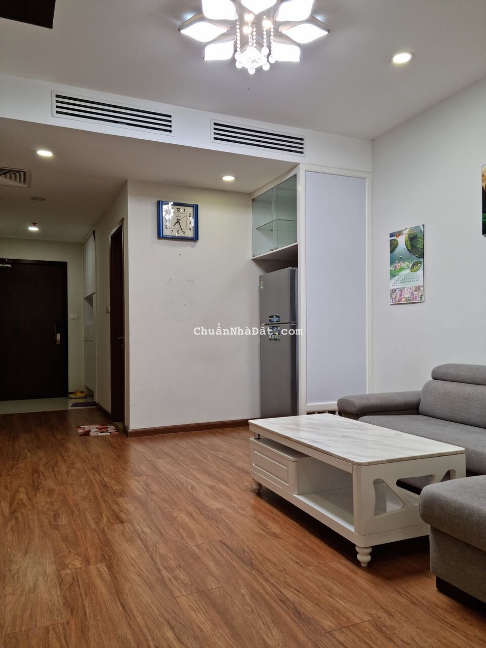 Đang trống vào luôn! Cho thuê CC Discovery Complex Cầu Giấy 3PN full nội thất, giá 16tr/tháng, LH:0