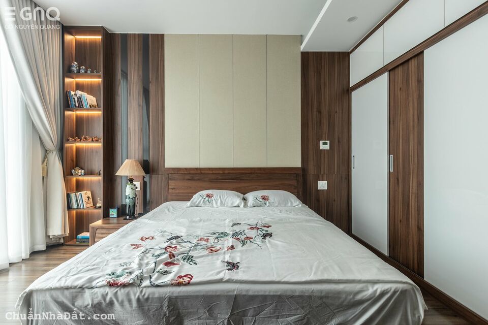 HÀNG HOT - Cho thuê căn hộ 120m2, 3 phòng ngủ chung cư Sun Grand City Thụy Khuê