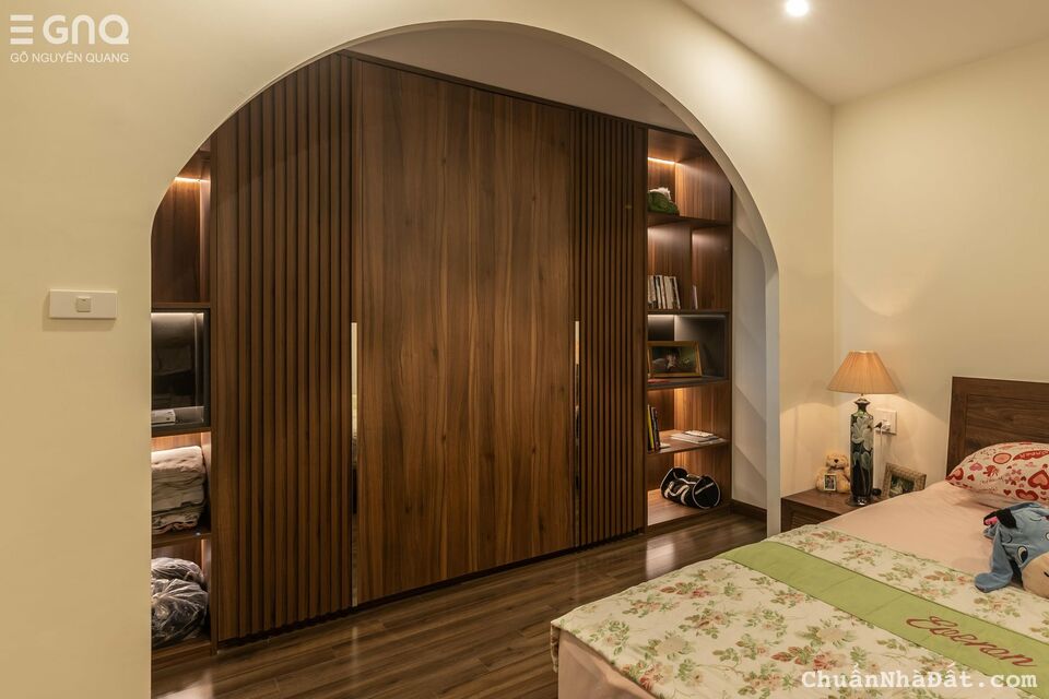 HÀNG HOT - Cho thuê căn hộ 120m2, 3 phòng ngủ chung cư Sun Grand City Thụy Khuê