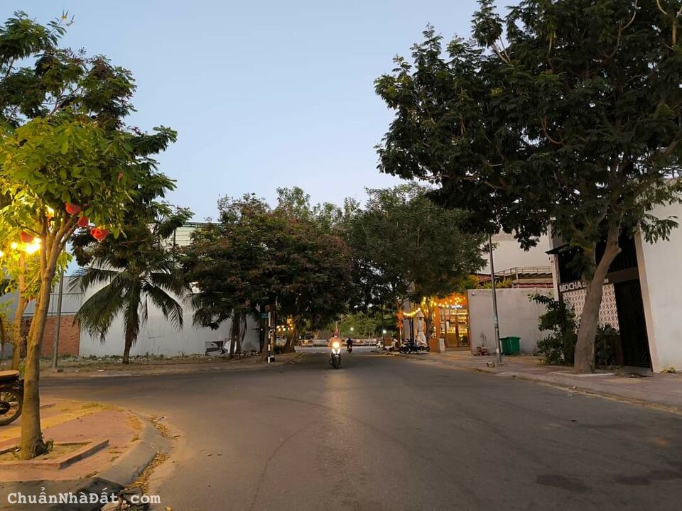 Bán nhanh cặp đối lưng TRẦN NHÂN TÔNG khu ( K1 ).