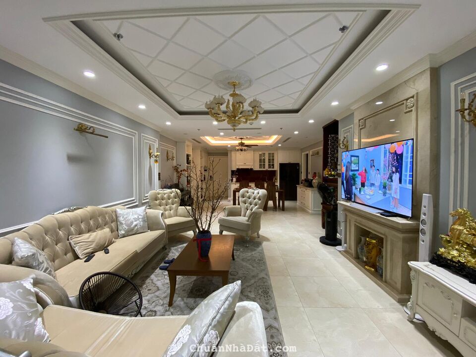 Cho thuê căn hộ 4 PN Vinhomes Nguyễn Chí Thanh (full đồ, 167 m2, giá 35 tr), LH: 0912 396 400