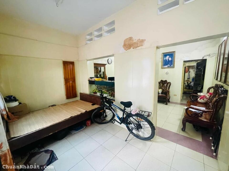 BÁN NHÀ NGÕ 565 NGUYỄN TRÃI - PHÂN LÔ Ô TÔ: 51M2, MT 4.5M, 5.96 TỶ - ĐỐI DIỆN CÔNG VIÊN BÁN NHÀ NGÕ 565 NGUYỄN TRÃI - PHÂN LÔ Ô TÔ: 51M2, MT 4.5M, 5.96 TỶ - ĐỐI DIỆN CÔNG VIÊN