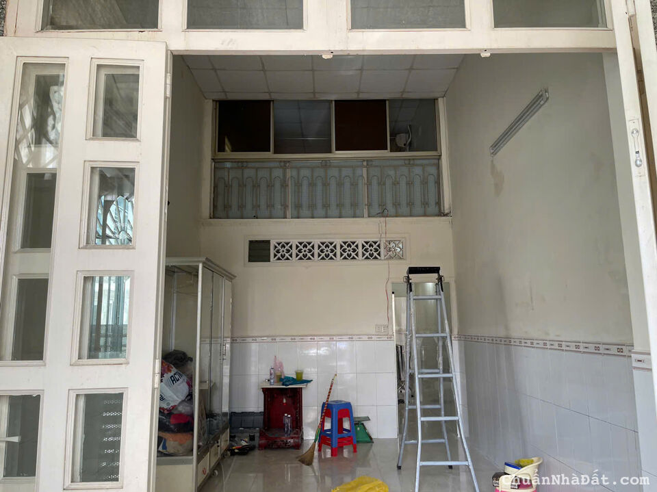 Bán nhà mặt tiền đường số 2, phường 16, Gò Vấp