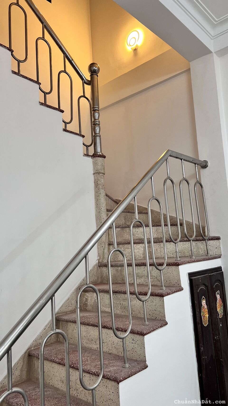 Bán nhà hẻm thông xe hơi 5m đường Thống Nhất  phường 11