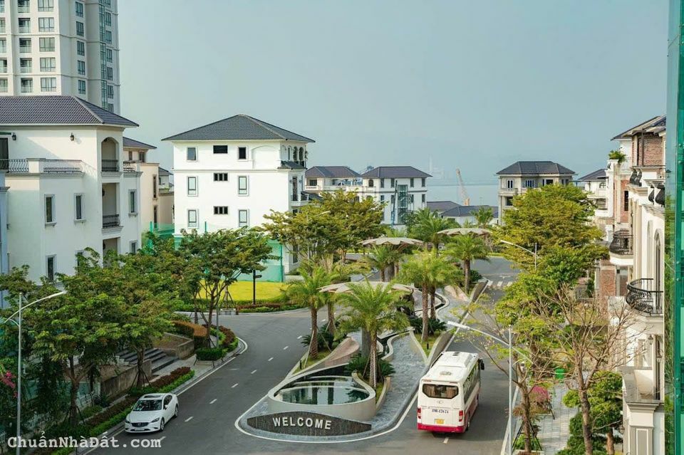 Biệt Thự Đồi Beverly Hills 306m2 View Biển trung tâm Du lịch Bãi Cháy, Hạ Long.