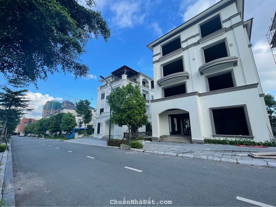 Cần bán biệt thự đơn lập 322m2 đồi View Biển trung tâm du lịch Bãi cháy tp Hạ Long Quảng Ninh. Cần bán biệt thự đơn lập 322m2 đồi View Biển trung tâm du lịch Bãi cháy tp Hạ Long Quảng Ninh.