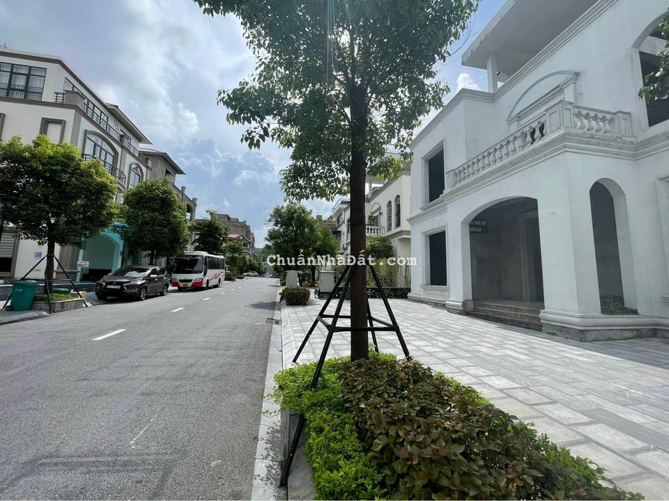 Do chuyển định cư Cần bán căn biệt thự đơn lập đồi Beverly Hills Đức Dương, Bãi cháy tp Hạ Long