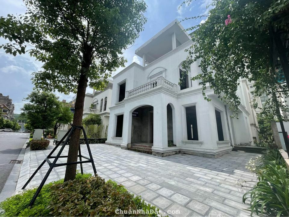 Do chuyển định cư Cần bán căn biệt thự đơn lập đồi Beverly Hills Đức Dương, Bãi cháy tp Hạ Long