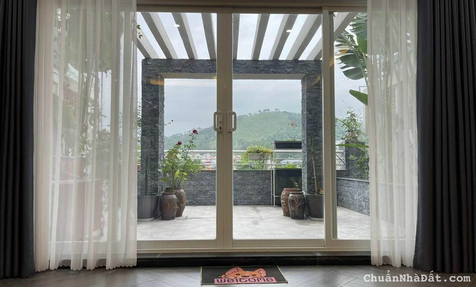 Chính chủ cần bán căn Liền Kề 4 tầng View Hồ KĐT Marine Plaza Hạ Long.