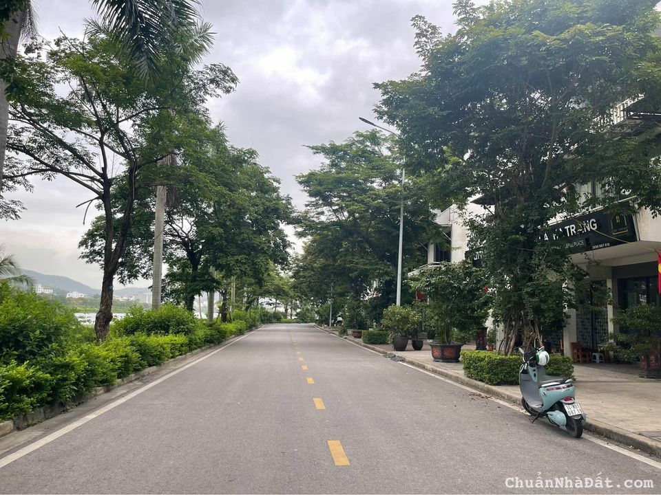 Chính chủ Bán 2 căn liền kề 4 tầng 160m2 mặt Hồ trung tâm Hùng Thắng, Bãi Cháy Hạ Long Chính chủ Bán 2 căn liền kề 4 tầng 160m2 mặt Hồ trung tâm Hùng Thắng, Bãi Cháy Hạ Long