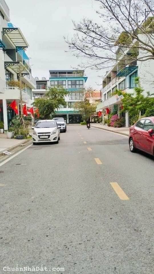 Chính chủ bán căn liền kề khu Little Vietnam - phố Hoàng Quốc Việt - Hùng Thắng - Hạ Long Chính chủ bán căn liền kề khu Little Vietnam - phố Hoàng Quốc Việt - Hùng Thắng - Hạ Long