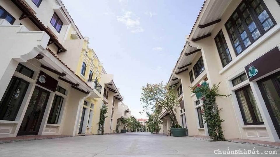 Chính chủ bán căn liền kề 4 tầng khu Little Vietnam - phố Hoàng Quốc Việt - Hùng Thắng - Hạ Long Chính chủ bán căn liền kề 4 tầng khu Little Vietnam - phố Hoàng Quốc Việt - Hùng Thắng - Hạ Long