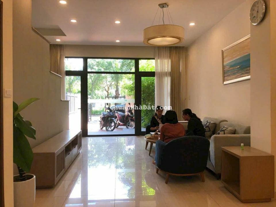 Chính chủ Bán căn liền kề 3,5 tầng Lotus Resident Ven Biển trung tâm Hùng Thắng, Bãi Cháy, Hạ Long.