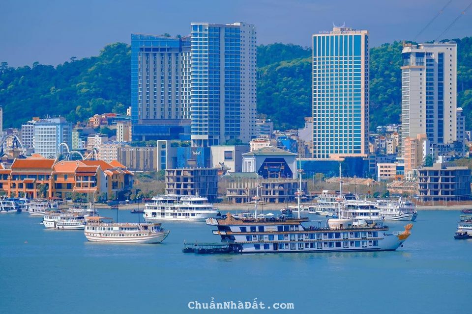 Suất ngoại giao căn Biệt thự bao biển Trần Quốc Thảo, Bến Đoan đẹp nhất Hạ Long.