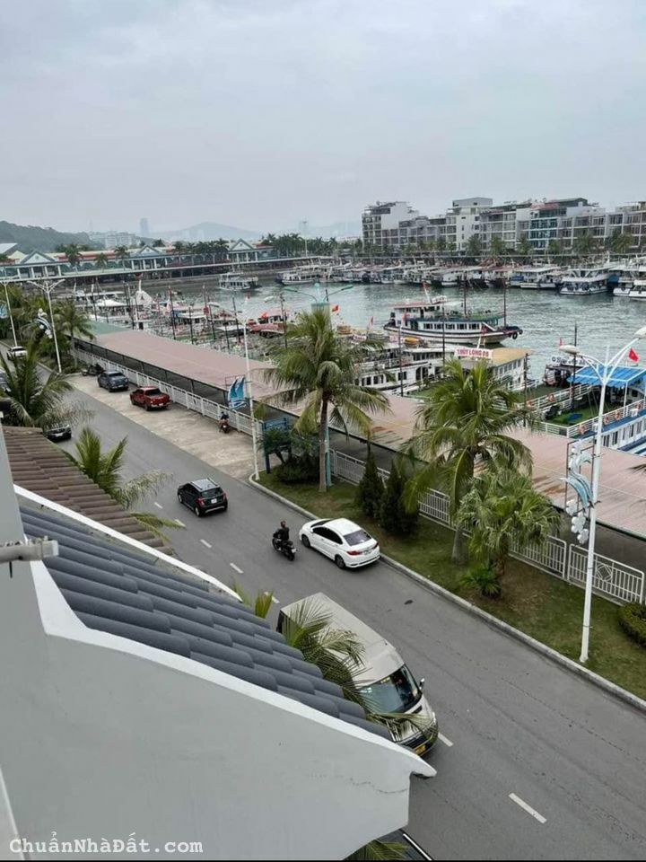 Bán căn liền kề 4 tầng Âu Tầu 1, Mặt Biển cảng tầu thoáng mát tại Đảo Tuần Châu - Hạ Long