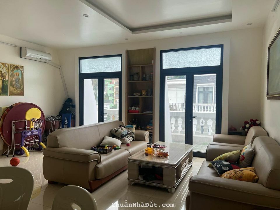 bán Nhà 4 tầng tại KĐT VINHOMES Dragon Bay, đường Bao Biển BẾN ĐOAN, trung tâm Tp Hạ Long.