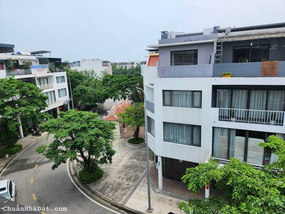 Chính chủ bán căn liền kề khu Little Vietnam - phố Hoàng Quốc Việt - Hùng Thắng - Hạ Long