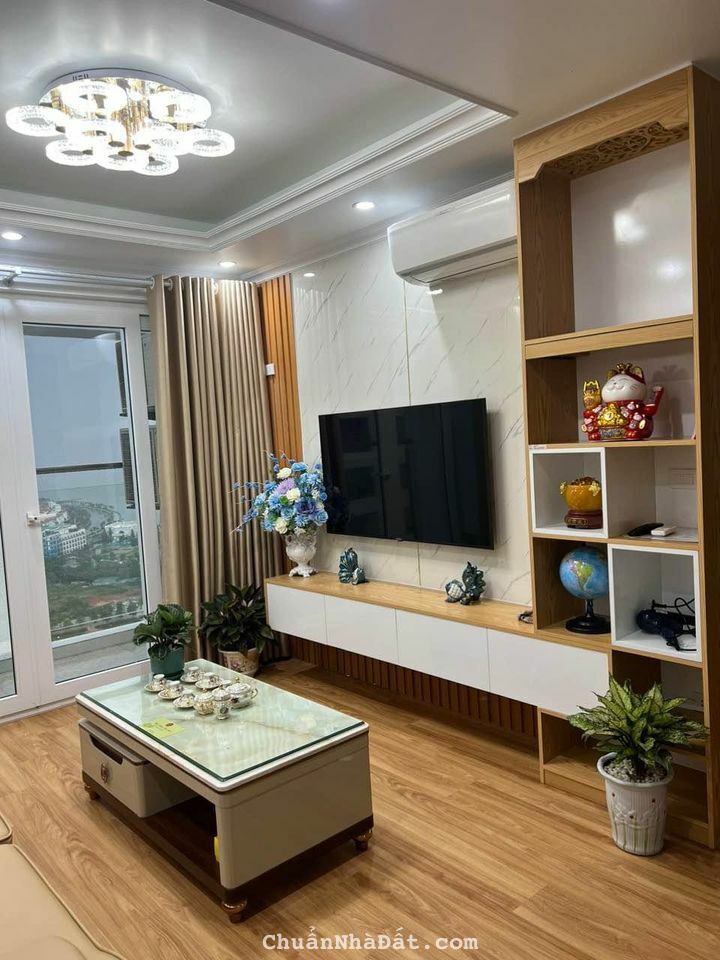 Do chuyển định cư không sử dụng nên cần bán căn hộ 3Pn 102m2 View Biển trung tâm Bãi Cháy, Hạ Long.