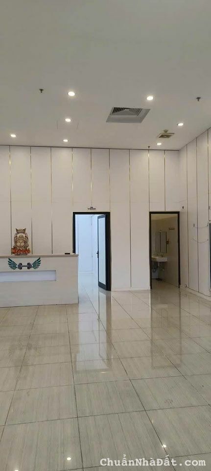 Bán SHOPHOUSE 132m2 mặt đường Hoàng Quốc Việt, trung tâm Du lịch Bãi Cháy, Hạ Long.