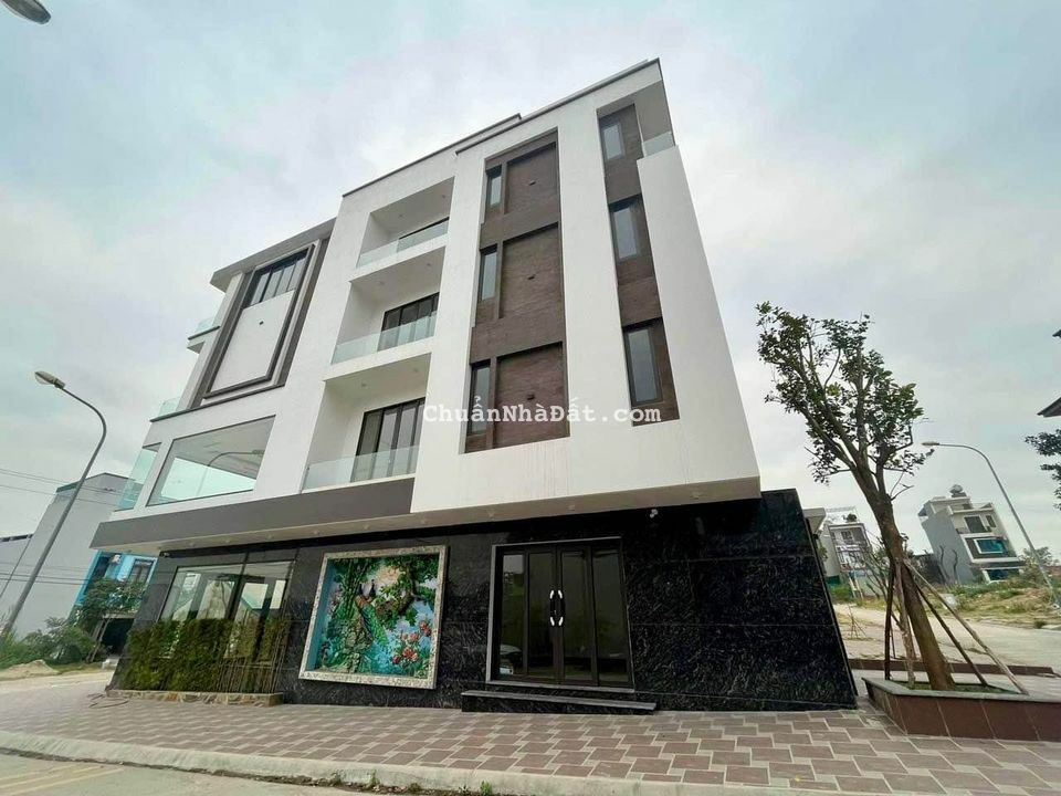 Chính chủ bán nhà lô góc 3 mặt tiền 80m2 tại Cao Xanh, Hạ Long gần biển.